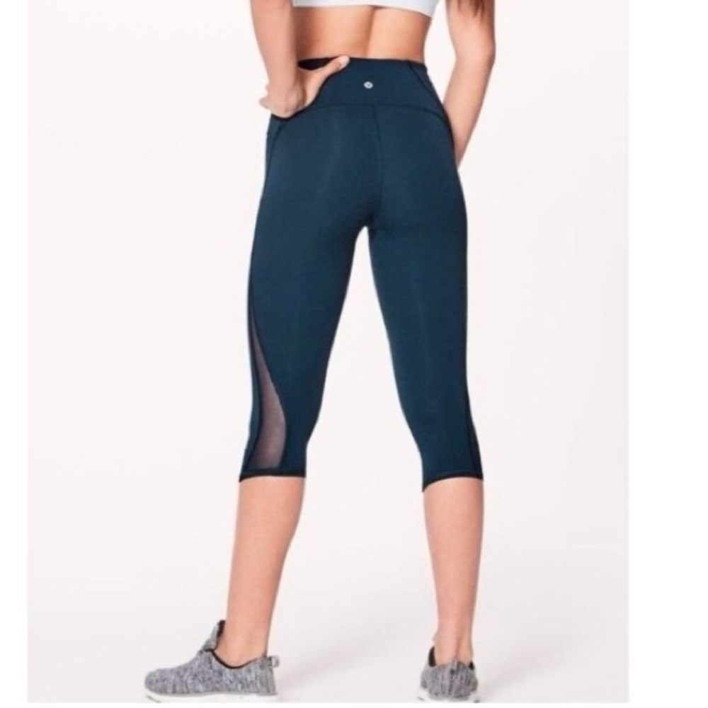 LULULEMON Train Times Crop 17" Jaded Teal Green Luxtreme Mesh‎ 6 - Picture 10 of 11